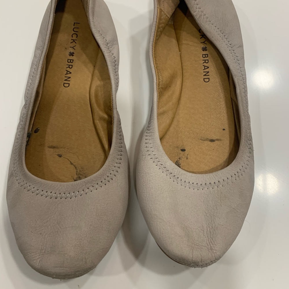 Lucky brand light grey flats